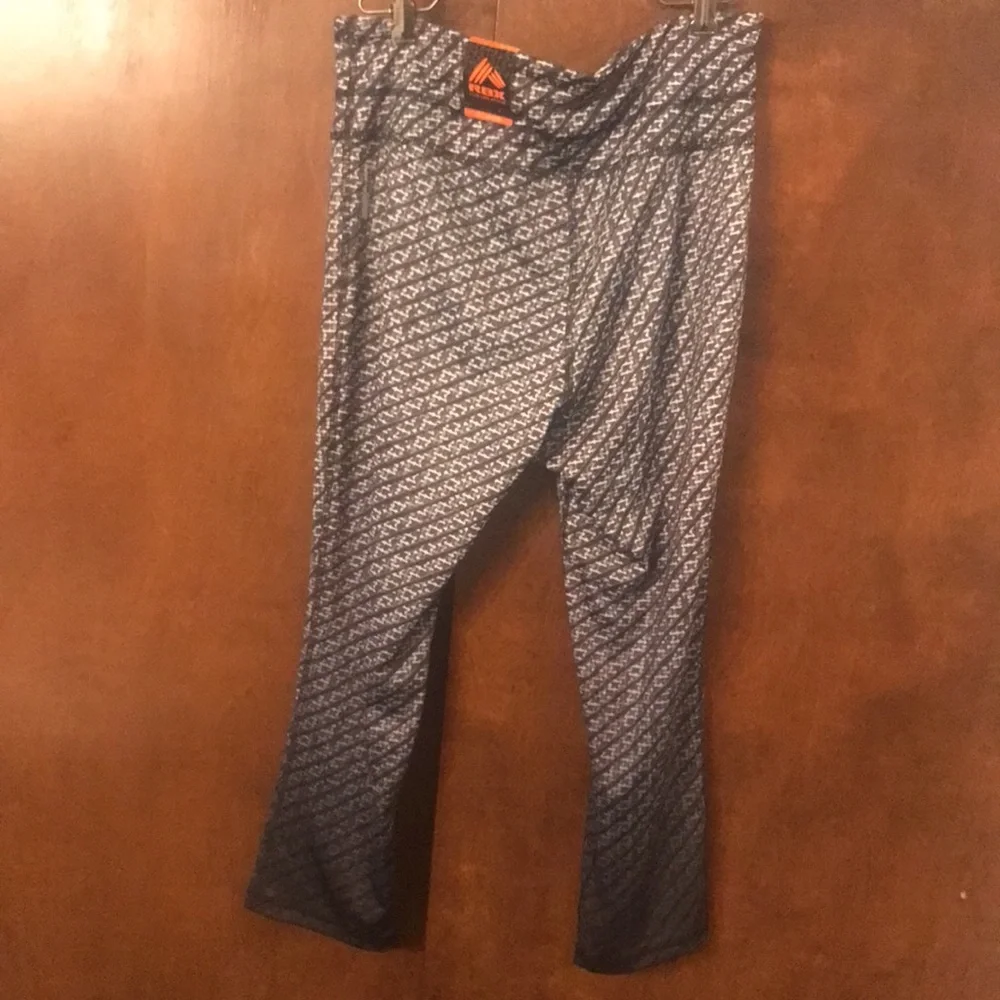 New RBX Live Life Active Capri’s size extra large - Picture 4 of 11